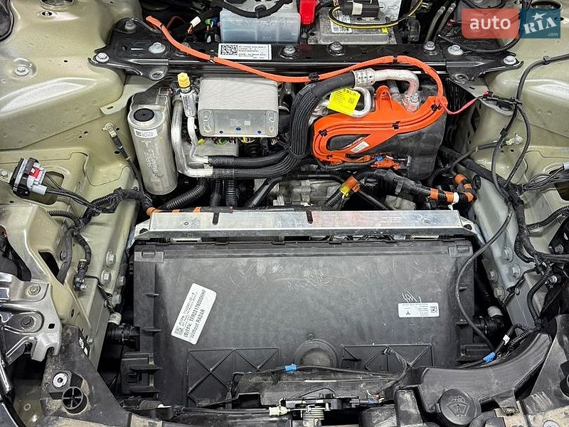 Седан Tesla Model 3 2024 в Снятине