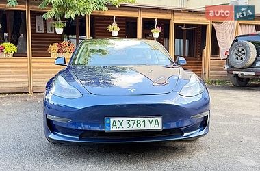 Седан Tesla Model 3 2023 в Харькове