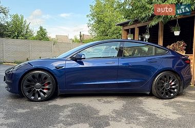 Седан Tesla Model 3 2023 в Харькове