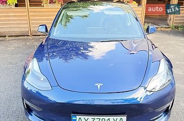 Седан Tesla Model 3 2023 в Харькове