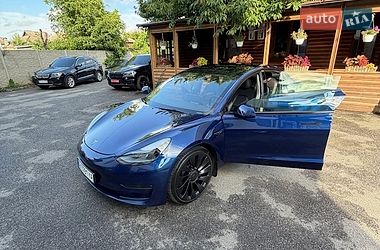 Седан Tesla Model 3 2023 в Харькове