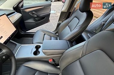 Седан Tesla Model 3 2023 в Харькове