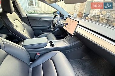 Седан Tesla Model 3 2023 в Харькове