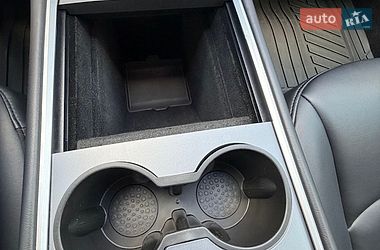 Седан Tesla Model 3 2023 в Харькове