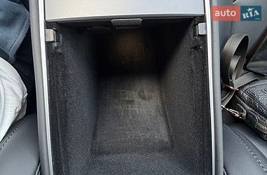 Седан Tesla Model 3 2023 в Харькове