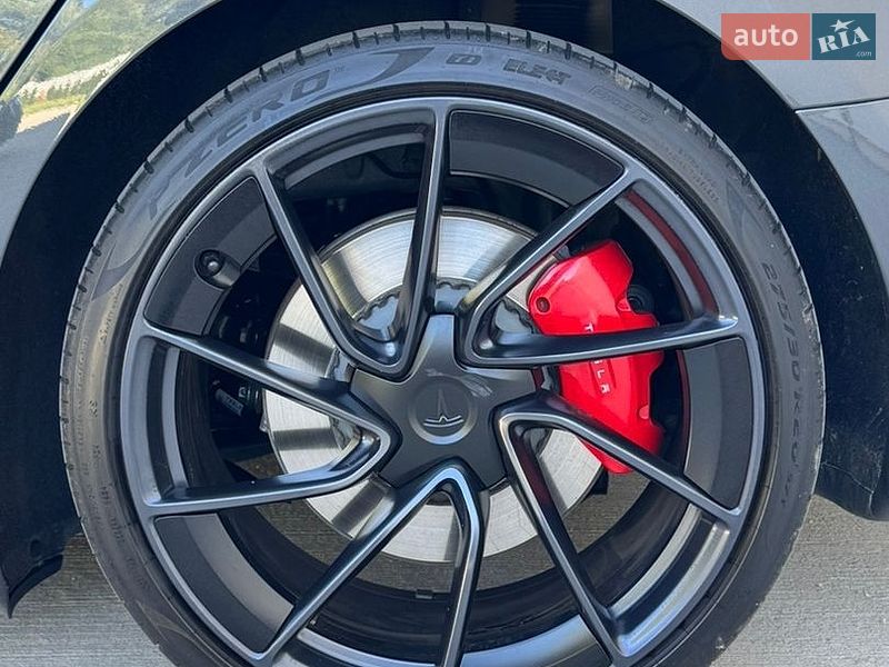 Седан Tesla Model 3 2024 в Луцке