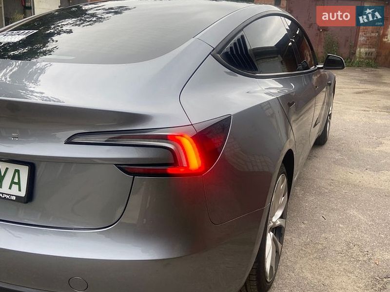 Седан Tesla Model 3 2025 в Харькове
