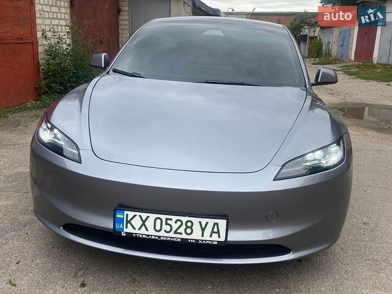 Седан Tesla Model 3 2025 в Харькове