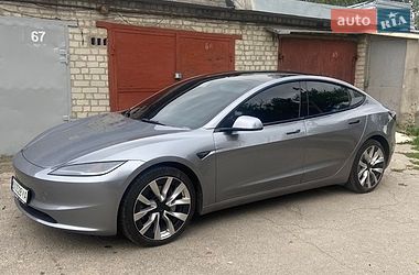 Седан Tesla Model 3 2025 в Харькове