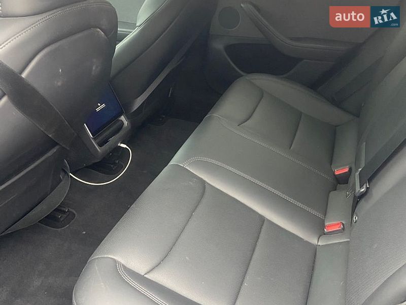Седан Tesla Model 3 2025 в Харькове