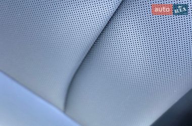 Седан Tesla Model 3 2024 в Стрые