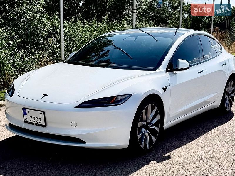 Седан Tesla Model 3 2024 в Одессе