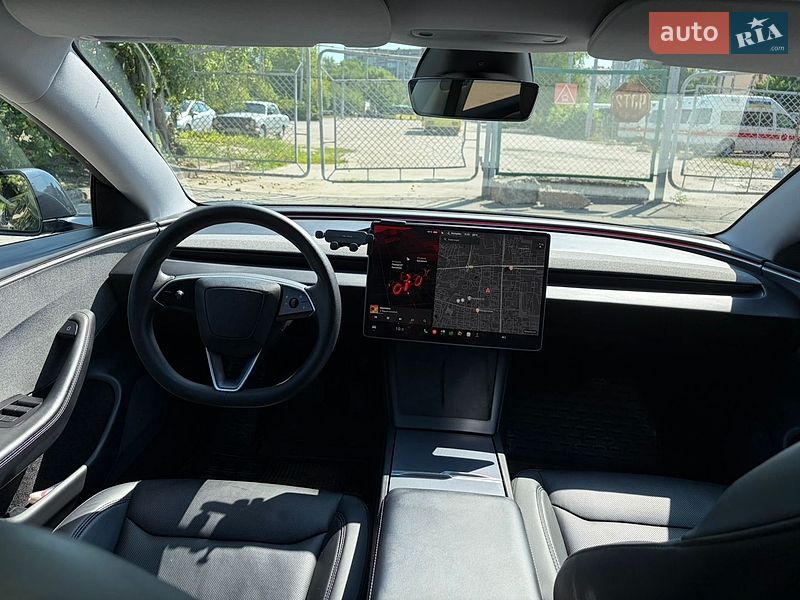 Седан Tesla Model 3 2024 в Львове фото 40 Седан Tesla Model 3 2024 в Львове
