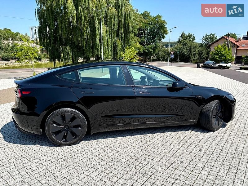 Седан Tesla Model 3 2024 в Львове фото 10 Седан Tesla Model 3 2024 в Львове