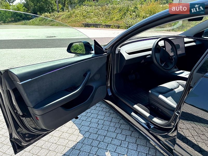 Седан Tesla Model 3 2024 в Львове фото 12 Седан Tesla Model 3 2024 в Львове