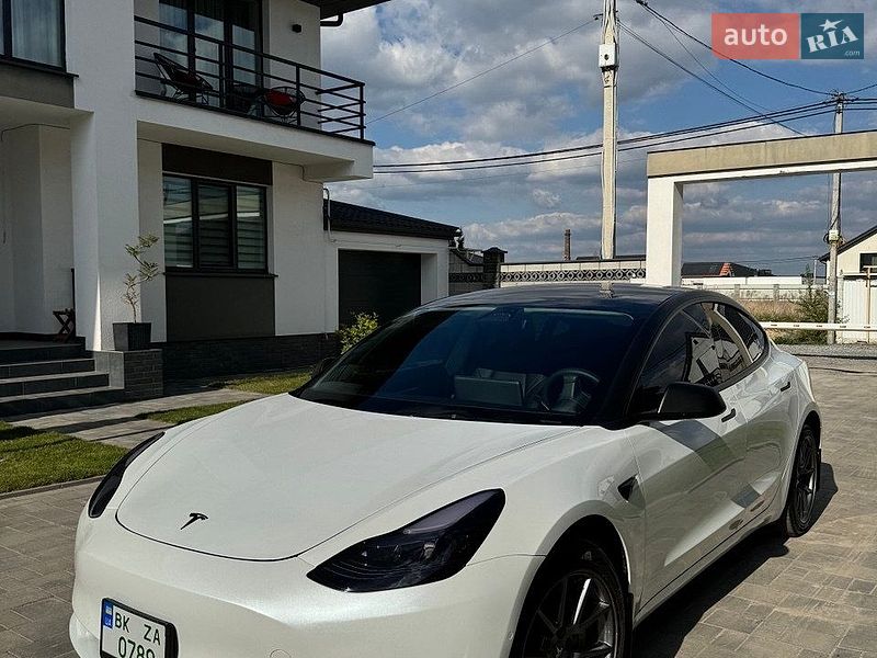Седан Tesla Model 3 2022 в Рівному фото 2 Седан Tesla Model 3 2022 в Рівному