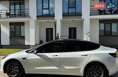 Седан Tesla Model 3 2022 в Рівному фото 5 Седан Tesla Model 3 2022 в Рівному