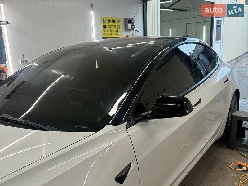 Седан Tesla Model 3 2022 в Одессе