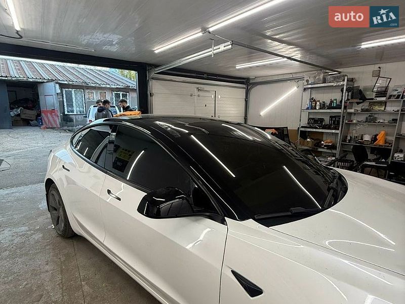 Седан Tesla Model 3 2022 в Одессе