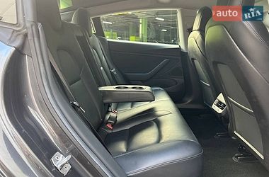 Седан Tesla Model 3 2019 в Киеве