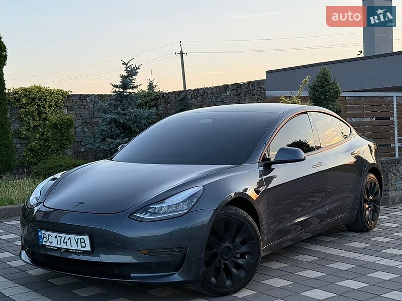 Tesla Model 3 2019