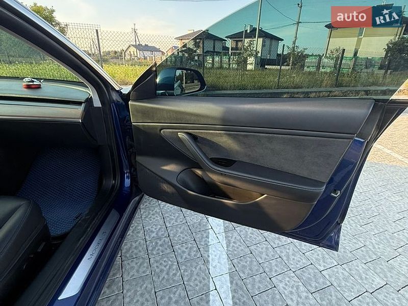 Седан Tesla Model 3 2020 в Львові фото 31 Седан Tesla Model 3 2020 в Львові