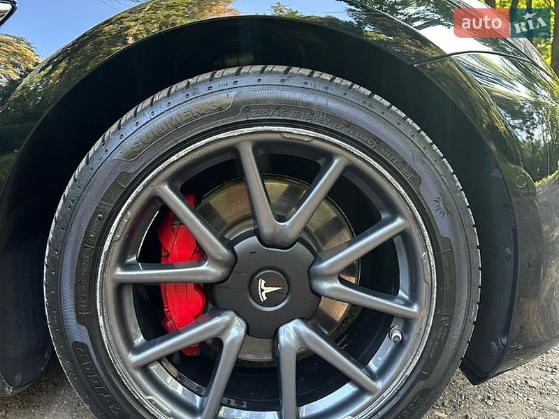 Седан Tesla Model 3 2019 в Черновцах фото 12 Седан Tesla Model 3 2019 в Черновцах