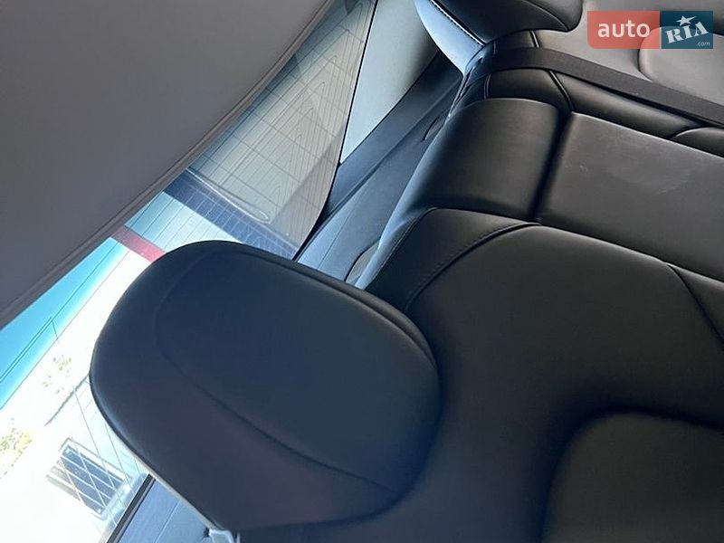 Седан Tesla Model 3 2018 в Днепре