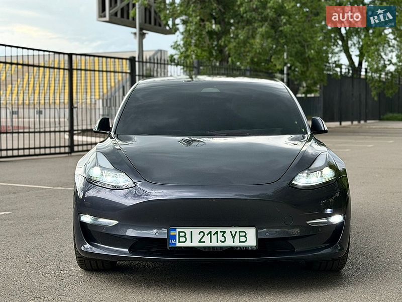 Седан Tesla Model 3 2022 в Кривом Роге