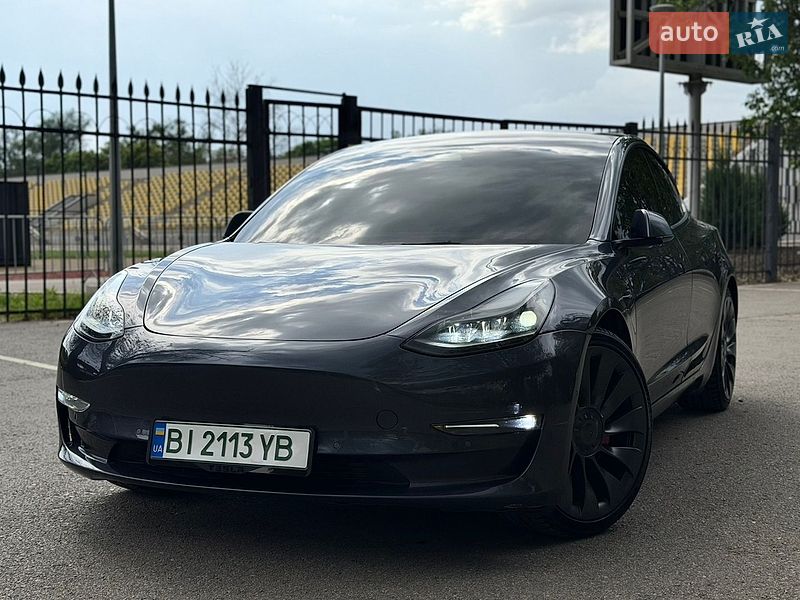 Седан Tesla Model 3 2022 в Кривом Роге