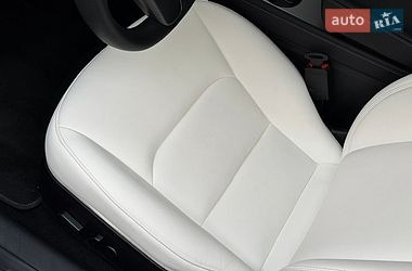 Седан Tesla Model 3 2022 в Кривом Роге