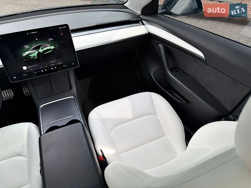 Седан Tesla Model 3 2022 в Кривом Роге