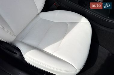 Седан Tesla Model 3 2022 в Кривом Роге