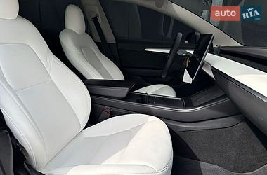 Седан Tesla Model 3 2022 в Кривом Роге