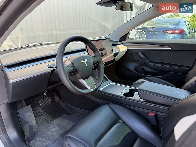 Седан Tesla Model 3 2023 в Львові фото 43 Седан Tesla Model 3 2023 в Львові