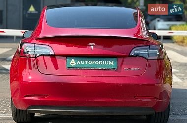 Седан Tesla Model 3 2022 в Киеве