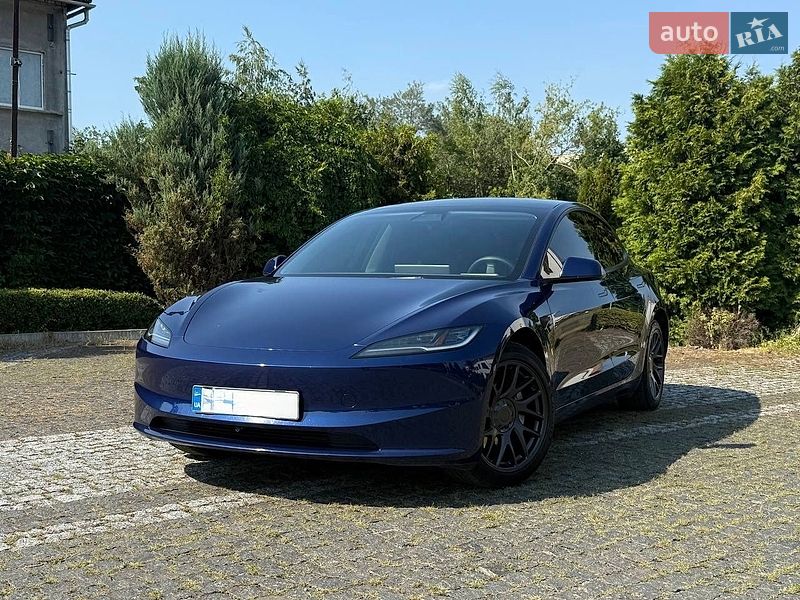 Седан Tesla Model 3 2025 в Стрые