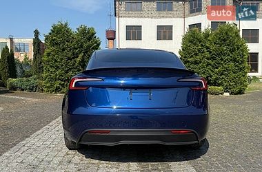 Седан Tesla Model 3 2025 в Стрые