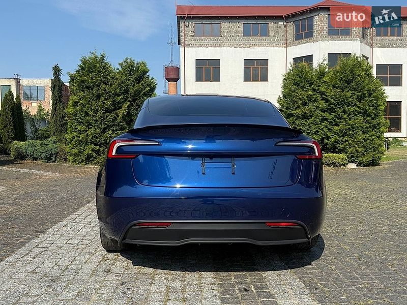 Седан Tesla Model 3 2025 в Стрые