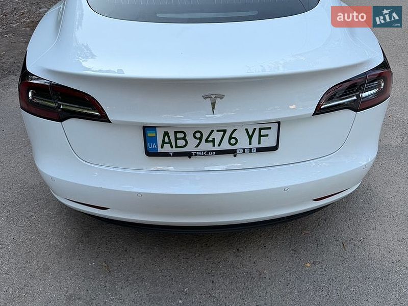 Седан Tesla Model 3 2018 в Києві