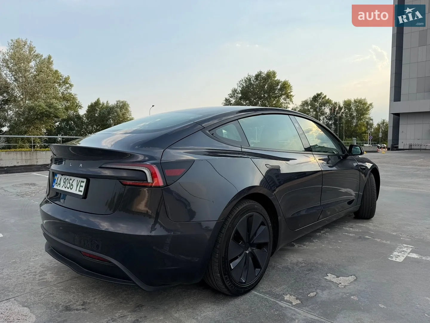 2025 Tesla Model 3 - мініатюра 6