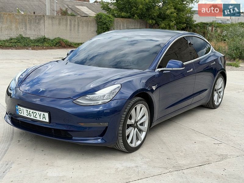 Седан Tesla Model 3 2019 в Києві