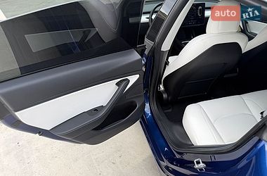 Седан Tesla Model 3 2019 в Києві