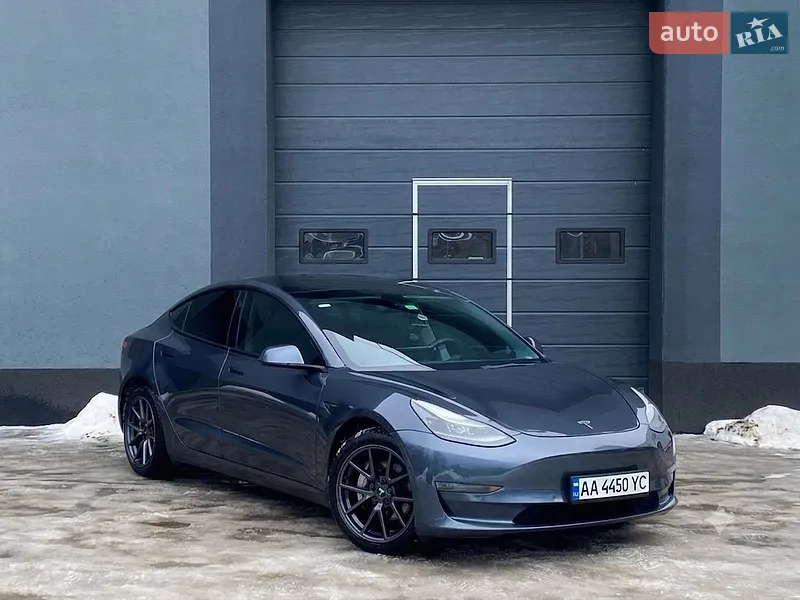Tesla Model 3
