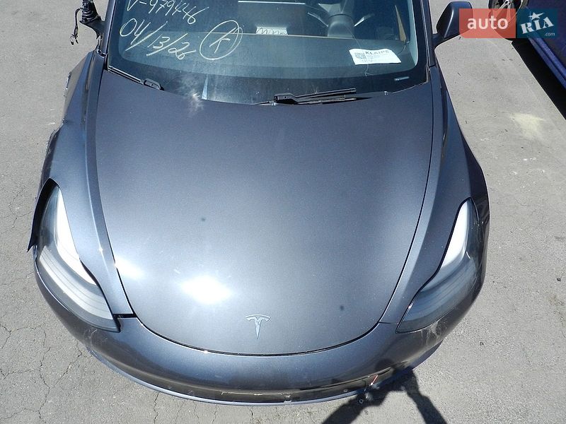Седан Tesla Model 3 2021 в Івано-Франківську