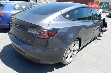 Седан Tesla Model 3 2021 в Івано-Франківську