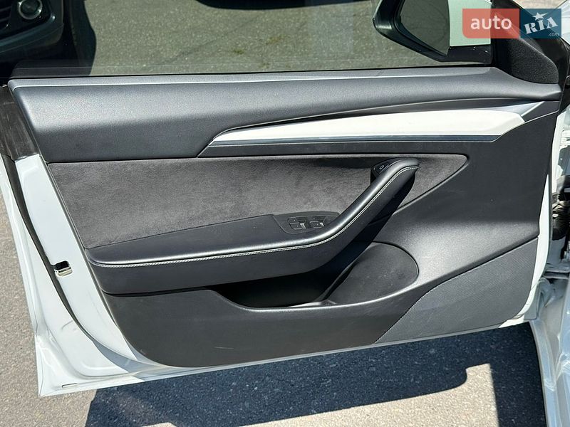 Седан Tesla Model 3 2021 в Харькове