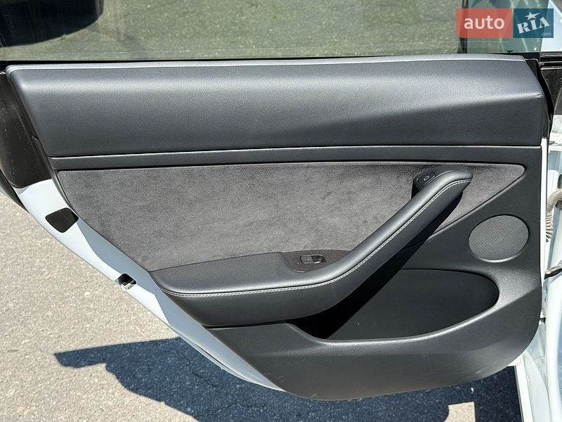 Седан Tesla Model 3 2021 в Харькове