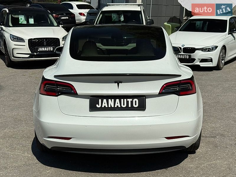 Седан Tesla Model 3 2021 в Харькове