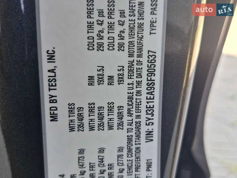 Седан Tesla Model 3 2024 в Миколаєві